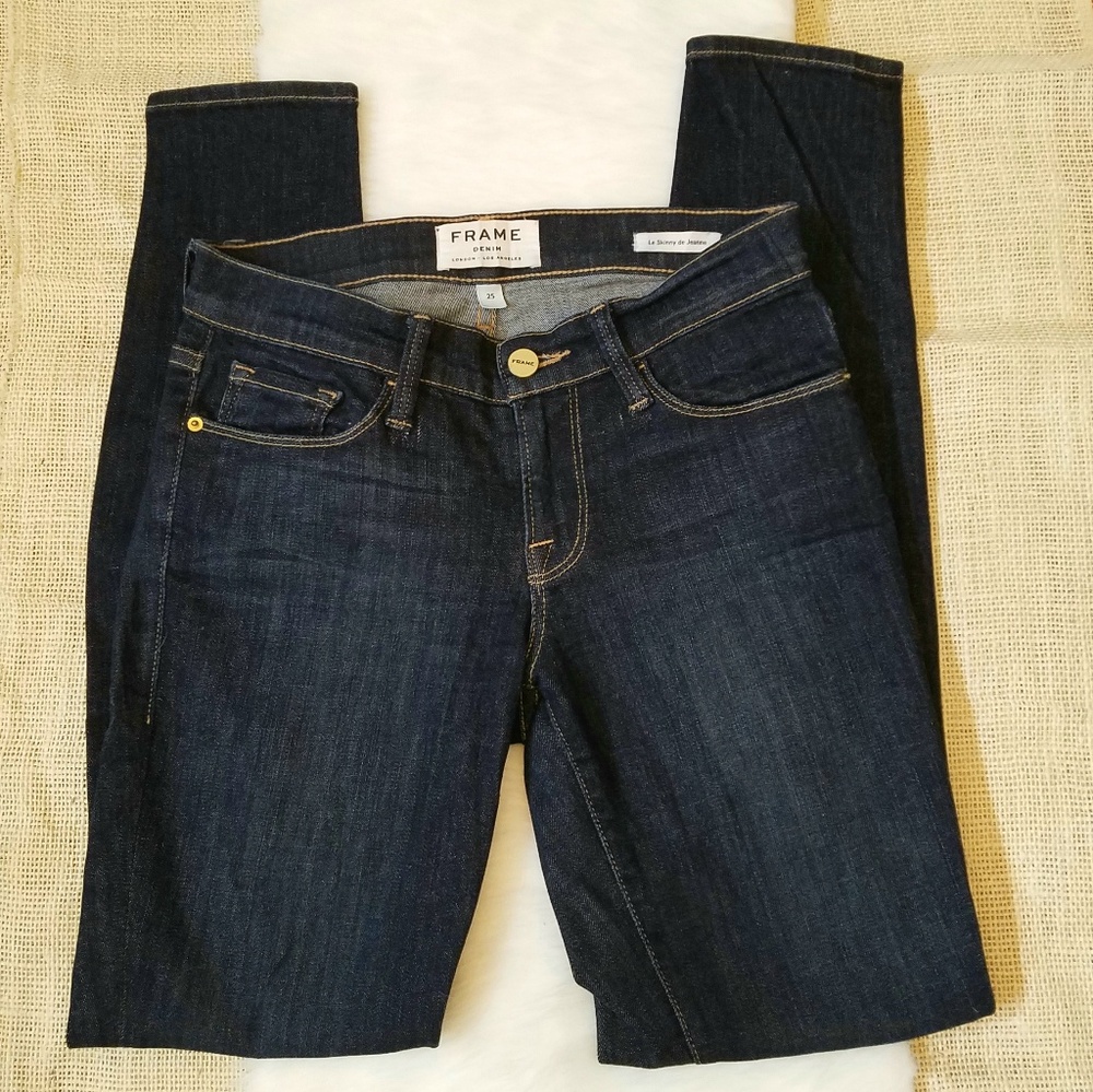 FRAME - Dark Wash Skinny Jeans